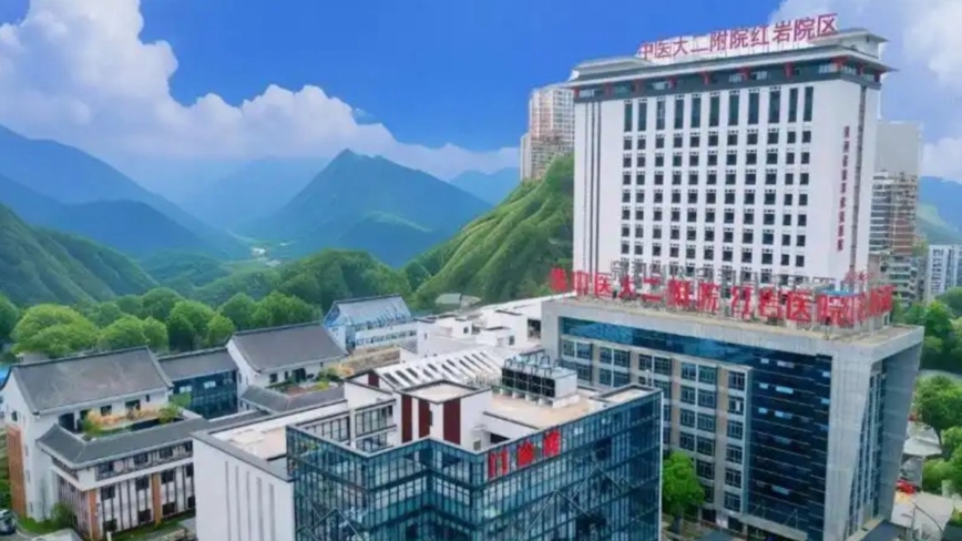 锦旗藏刀伤错人！中国又见恶性伤医事件