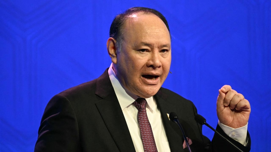 演讲时中共代表递纸条 菲防长怒呛“你真丢人”