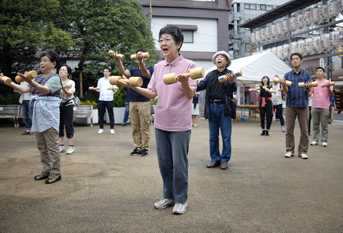 日本百岁老人数首破10万60余年猛增700倍| 百岁人瑞| 日本人长寿| 日本