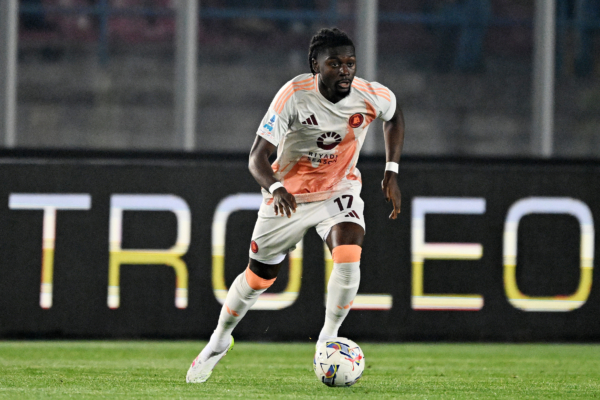 LECCE, ITALY - MARCH 29: Manu Kone of AS Roma during the Serie A match between Lecce and AS Roma at Stadio Via del Mare on March 29, 2025 in Lecce, Italy. 