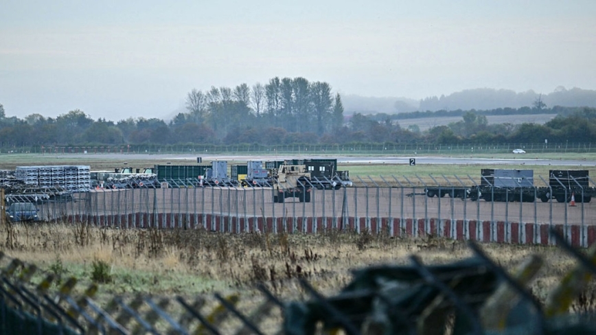 英空军基地疑险遇恐攻 双国籍男子遭监控数日被捕