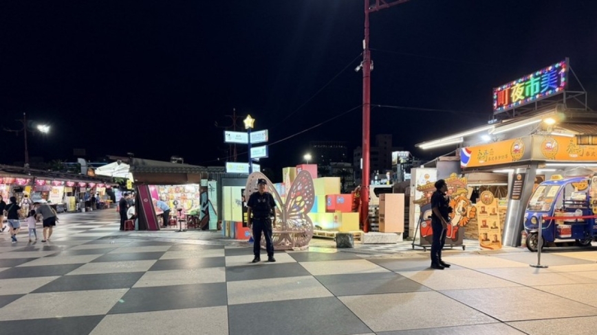 花莲夜市男持西瓜刀追人 荷兰籍女游客头发被削