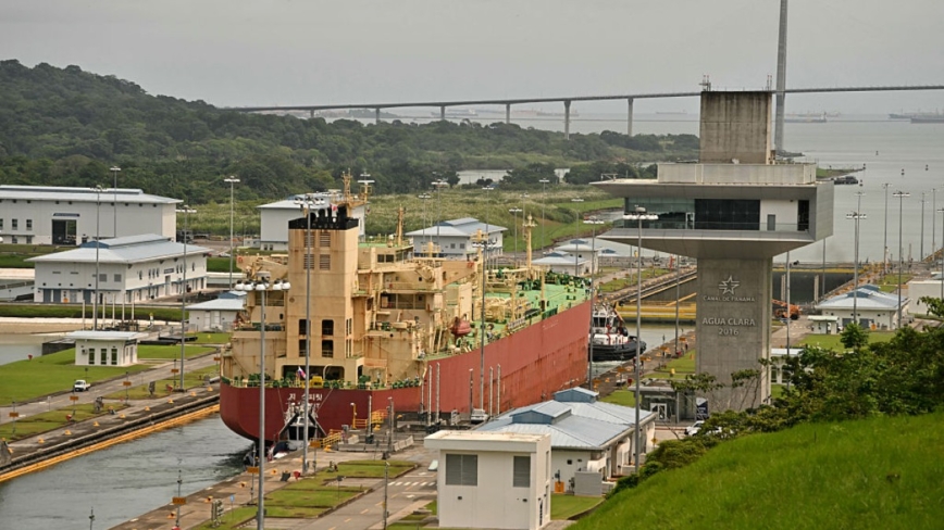霍尔木兹海峡关闭致巴拿马运河货运量创新高