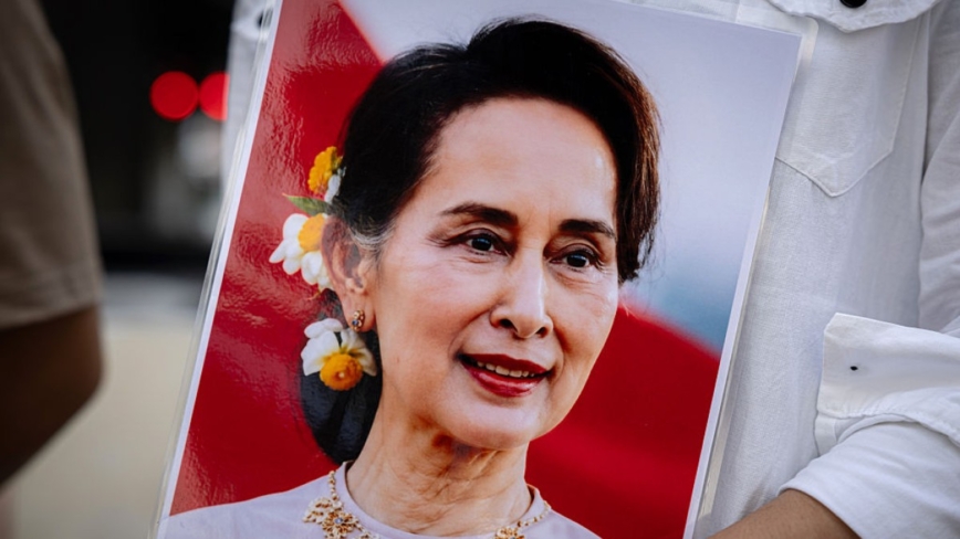 缅甸媒体：时隔5年 昂山素季与儿子首度通话